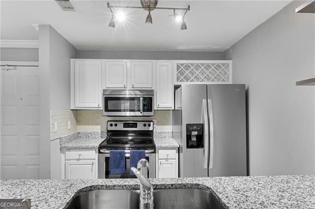 3655 Habersham Road NE 244B, Atlanta, GA 30305