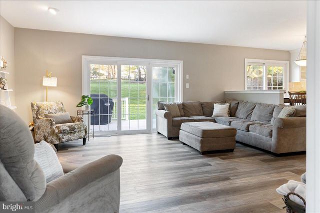 73 BROOKSIDE DR, Southampton, PA 18966