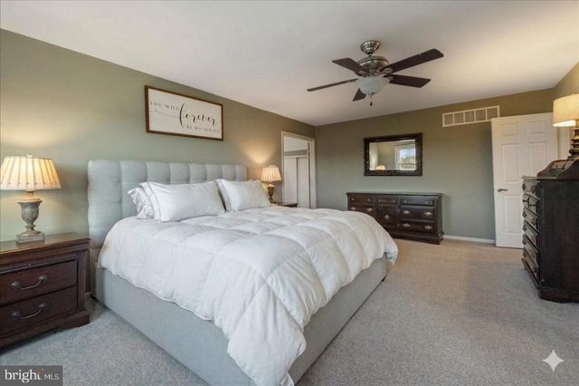 73 BROOKSIDE DR, Southampton, PA 18966