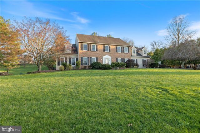 73 BROOKSIDE DR, Southampton, PA 18966