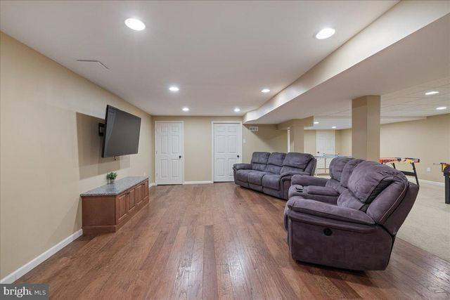 73 BROOKSIDE DR, Southampton, PA 18966