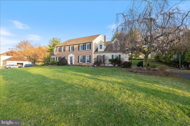 73 BROOKSIDE DR, Southampton, PA 18966