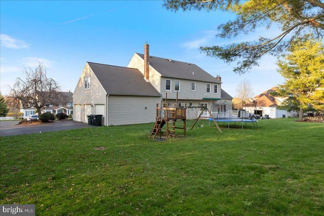 73 BROOKSIDE DR, Southampton, PA 18966