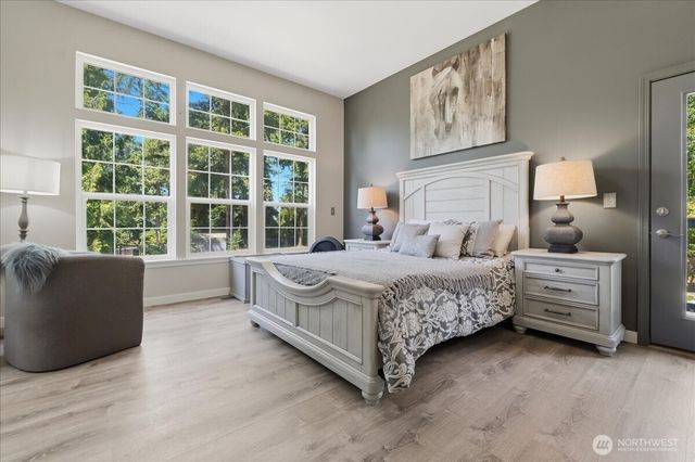 16511 38th Street E, Lake Tapps, WA 98391