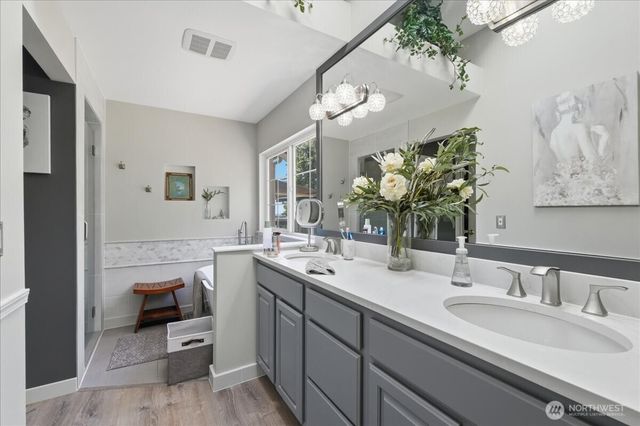 16511 38th Street E, Lake Tapps, WA 98391