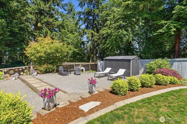 16511 38th Street E, Lake Tapps, WA 98391