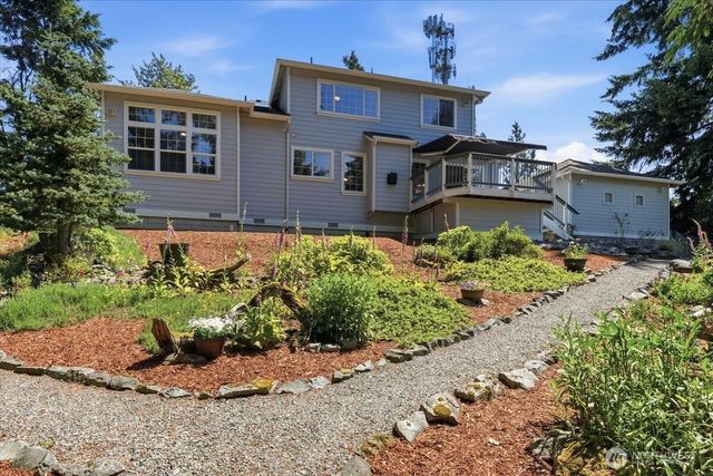 16511 38th Street E, Lake Tapps, WA 98391