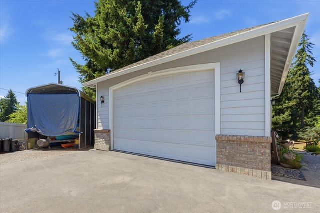 16511 38th Street E, Lake Tapps, WA 98391