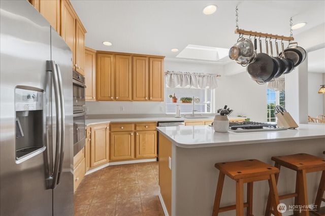16511 38th Street E, Lake Tapps, WA 98391