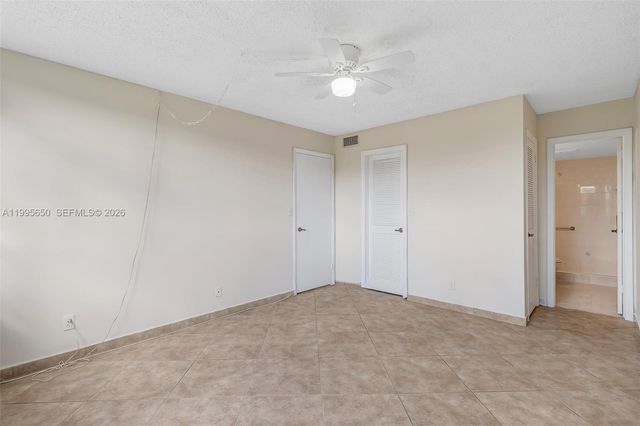 9820 S Hollybrook Lake Drive 106, Pembroke Pines, FL 33025