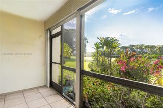 9820 S Hollybrook Lake Drive 106, Pembroke Pines, FL 33025