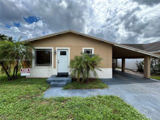 280 SW 8th Street, Deerfield Beach, FL 33441