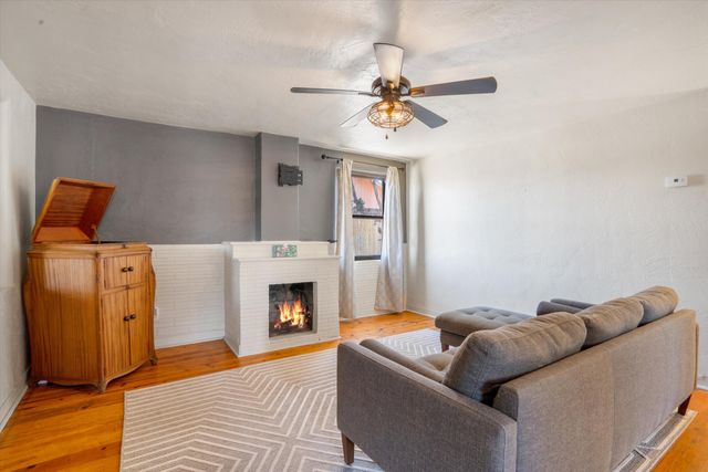 220 San Andres Avenue NW, Albuquerque, NM 87107