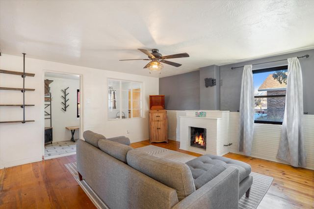 220 San Andres Avenue NW, Albuquerque, NM 87107