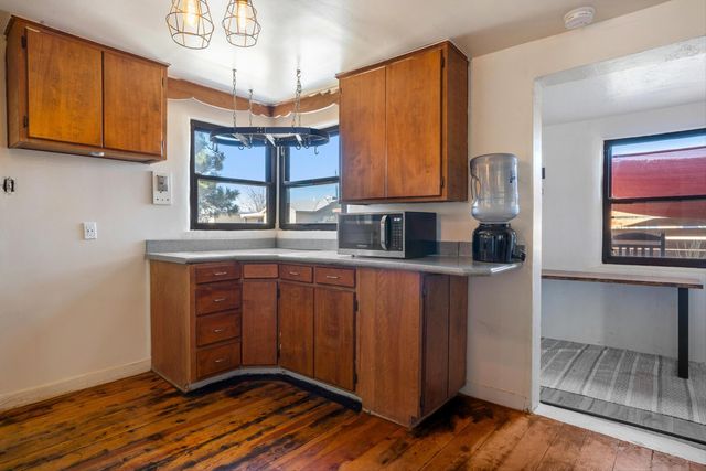 220 San Andres Avenue NW, Albuquerque, NM 87107