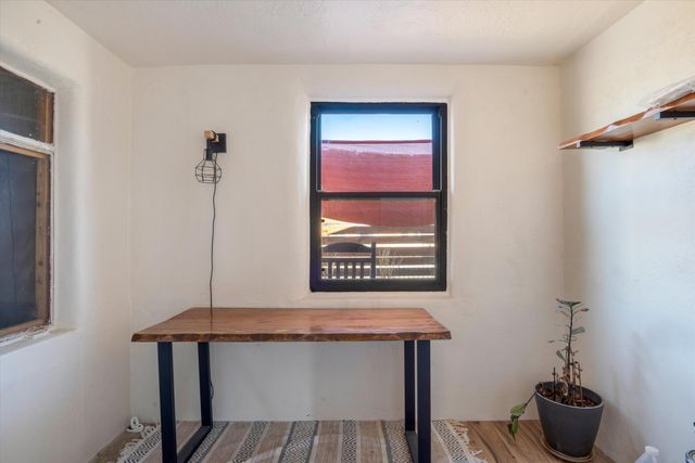 220 San Andres Avenue NW, Albuquerque, NM 87107