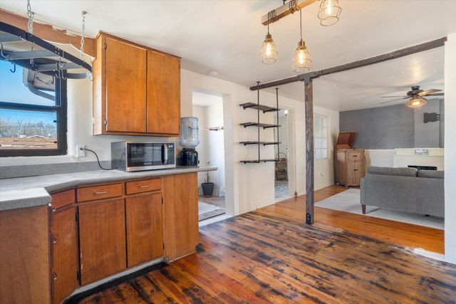 220 San Andres Avenue NW, Albuquerque, NM 87107