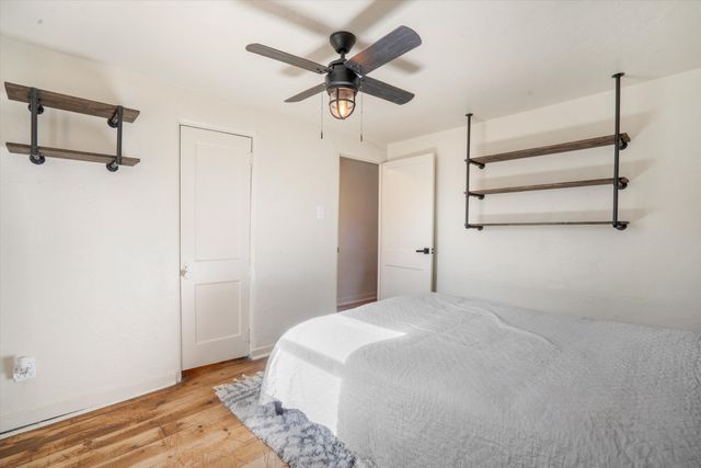 220 San Andres Avenue NW, Albuquerque, NM 87107