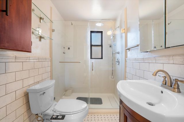 220 San Andres Avenue NW, Albuquerque, NM 87107