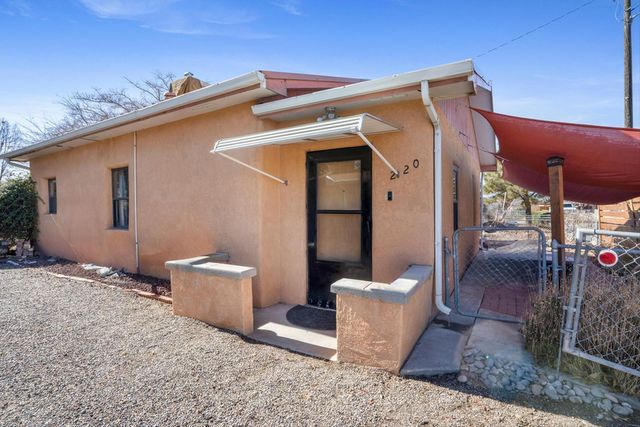 220 San Andres Avenue NW, Albuquerque, NM 87107