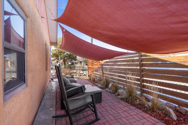 220 San Andres Avenue NW, Albuquerque, NM 87107