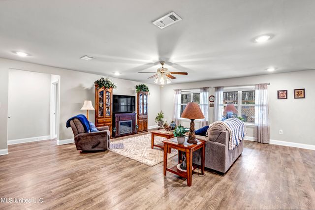 10440 Willow Leaf Drive, Gulfport, MS 39503