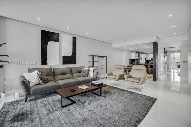 17121 Collins Avenue 4205, Sunny Isles Beach, FL 33160