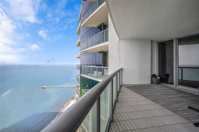 17121 Collins Avenue 4205, Sunny Isles Beach, FL 33160