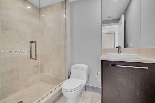 17121 Collins Avenue 4205, Sunny Isles Beach, FL 33160