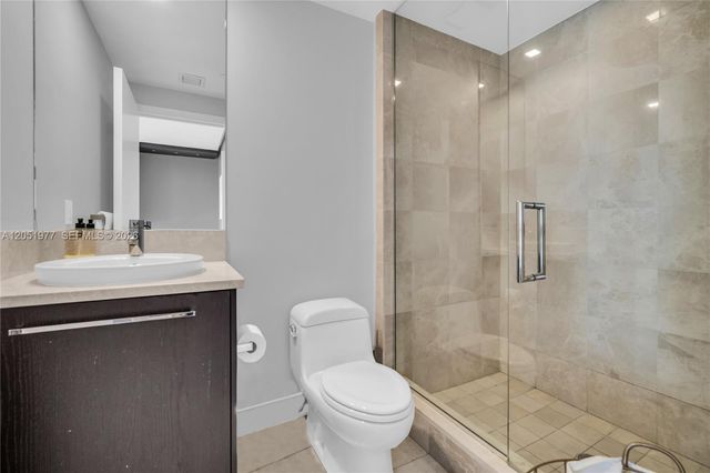 17121 Collins Avenue 4205, Sunny Isles Beach, FL 33160