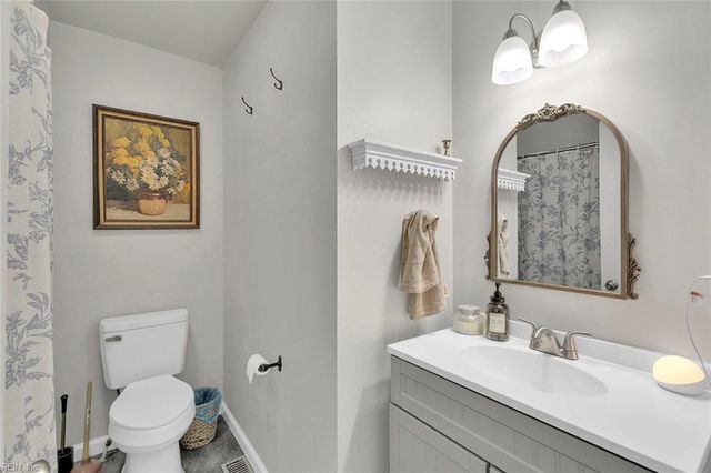 19390 York RD, West Point, VA 23181