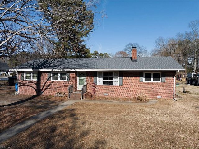 19390 York RD, West Point, VA 23181