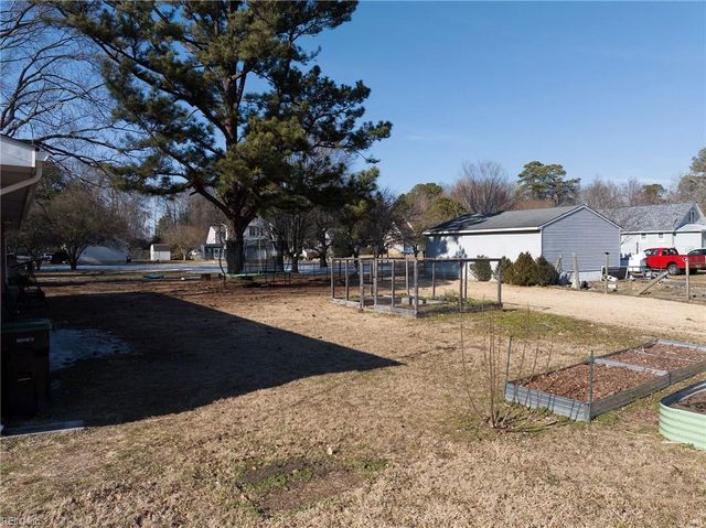 19390 York RD, West Point, VA 23181