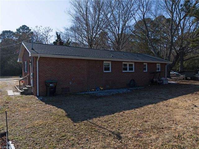 19390 York RD, West Point, VA 23181