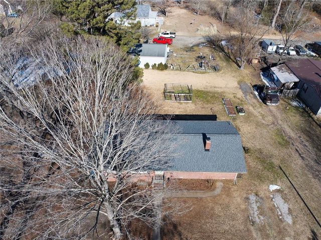 19390 York RD, West Point, VA 23181