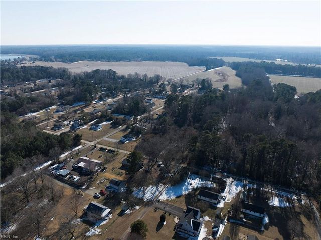 19390 York RD, West Point, VA 23181