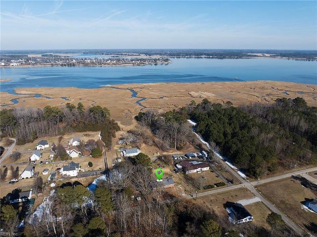 19390 York RD, West Point, VA 23181