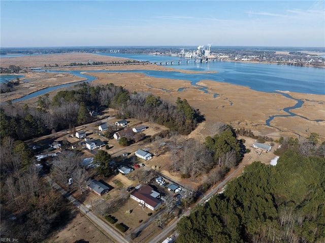 19390 York RD, West Point, VA 23181