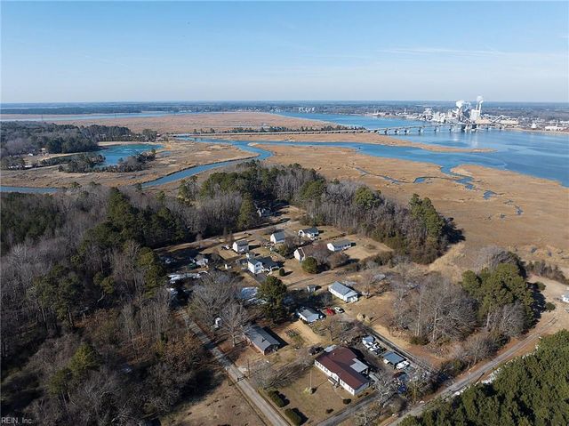 19390 York RD, West Point, VA 23181