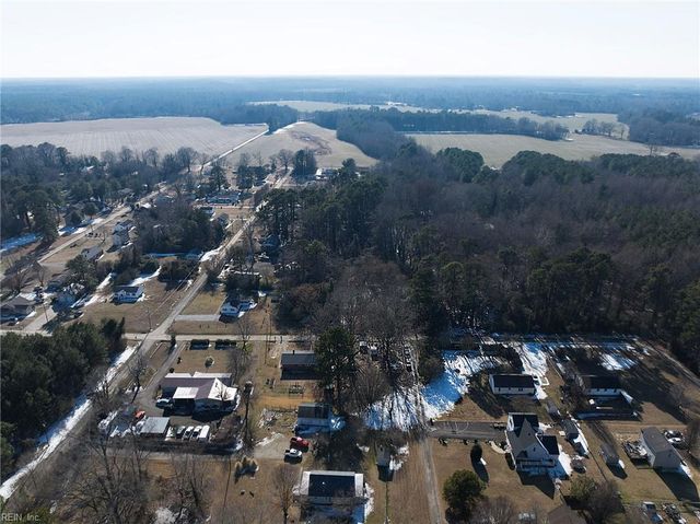 19390 York RD, West Point, VA 23181