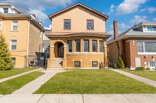 5454 W Eddy Street, Chicago, IL 60641