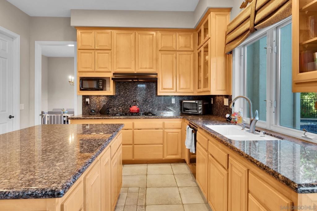 Image 18 of property listing at 15992 S Woodson Dr, Ramona, CA 92065