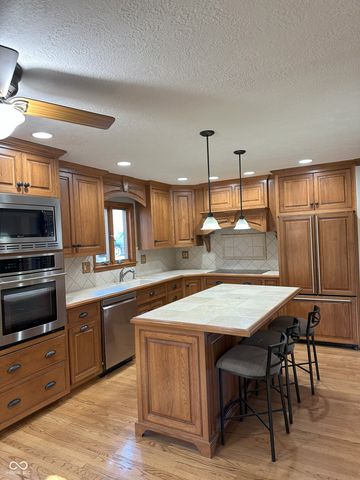 12953 Fawns Dell Place, Fishers, IN 46038