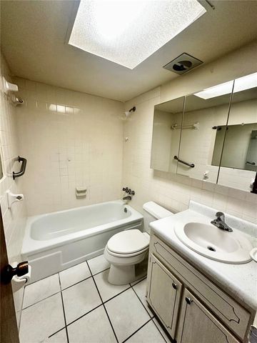4742 AZALEA DRIVE 205, New Port Richey, FL 34652