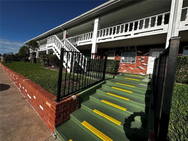 4742 AZALEA DRIVE 205, New Port Richey, FL 34652
