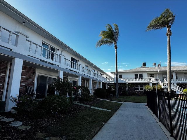 4742 AZALEA DRIVE 205, New Port Richey, FL 34652