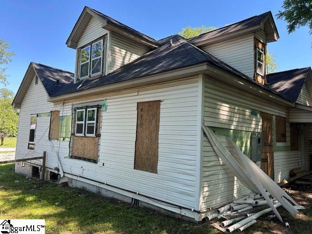 922 N Logan Street, Gaffney, SC 29341