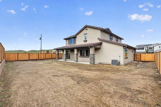 197 Golden Gate Lane, Vacaville, CA 95687