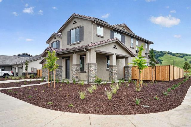 197 Golden Gate Lane, Vacaville, CA 95687