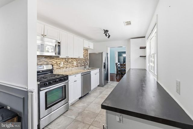 4016 HIRST DR, Annandale, VA 22003